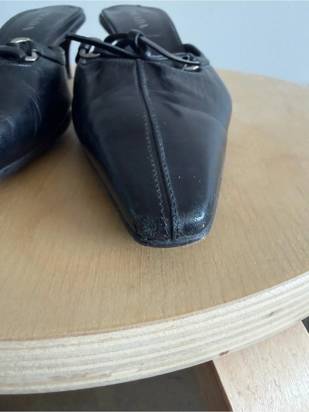 Vintage Prada Black Leather Pointed-Toe Kitten Heel Mules with Bows - Picture 4 of 9